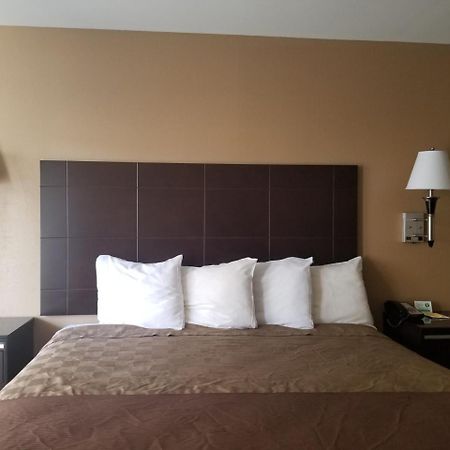 Sunburst Spa & Suites Motel Culver City Room photo